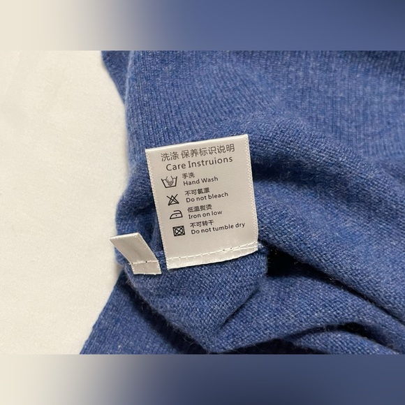 100% Cashmere V-Neck Sweater with Side Split - Picture 9 of 9